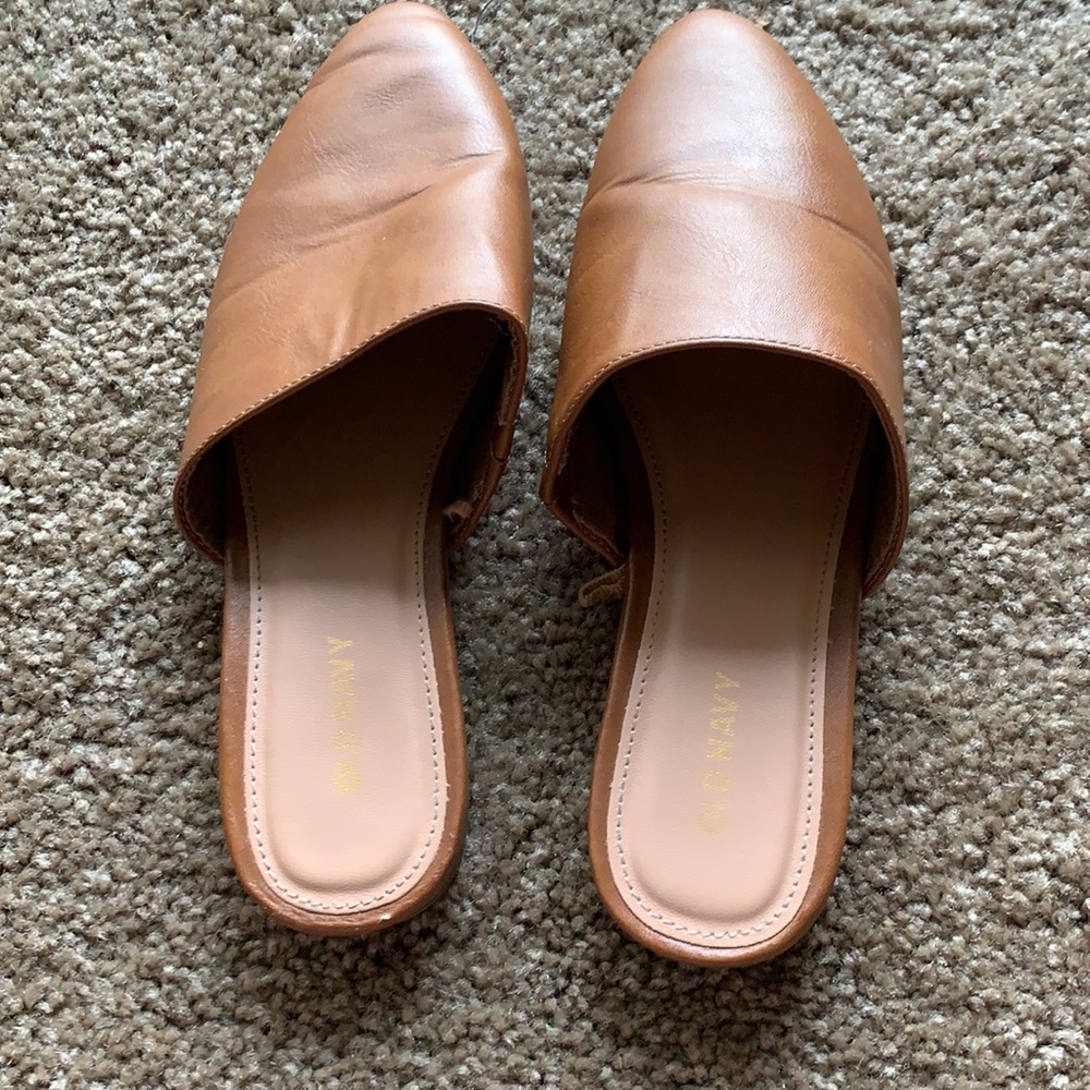 Old Navy leather tan mules